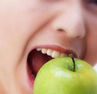 七招带您预防口腔溃疡！