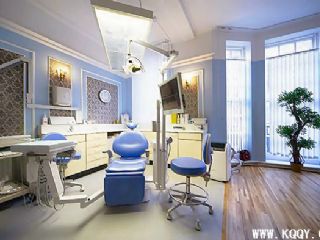 蓝色牙科诊室设计