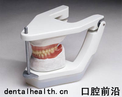 哥特式弓描记法治疗总义齿患者咬合障碍的临床观察